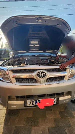 Toyota Hilux 2008 Gold