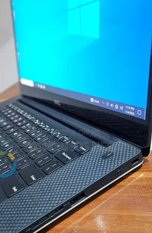 New Laptop Dell XPS 15 16GB Intel Core i7 SSD 512GB