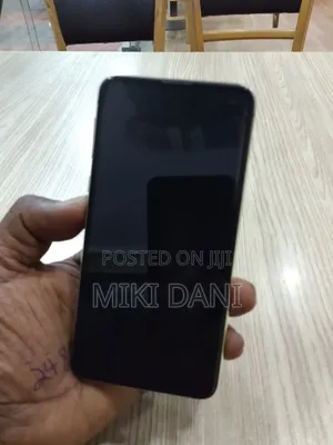 Samsung Galaxy S10e 128 GB Blue