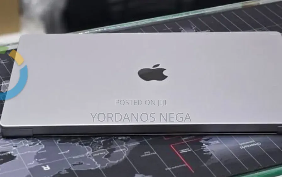 New Laptop Apple MacBook Pro 2023 M2 16GB Apple M2 Ultra SSD 512GB