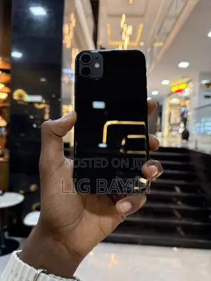 New Apple iPhone 11 128 GB Black