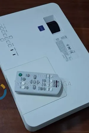 Sony VPL-Dx220