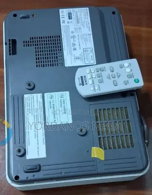 Sony VPL-Dx220