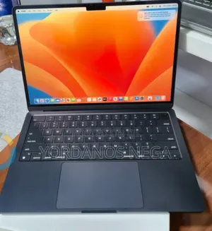 New Laptop Apple MacBook Air 2022 M2 8GB Apple M2 SSD 256GB