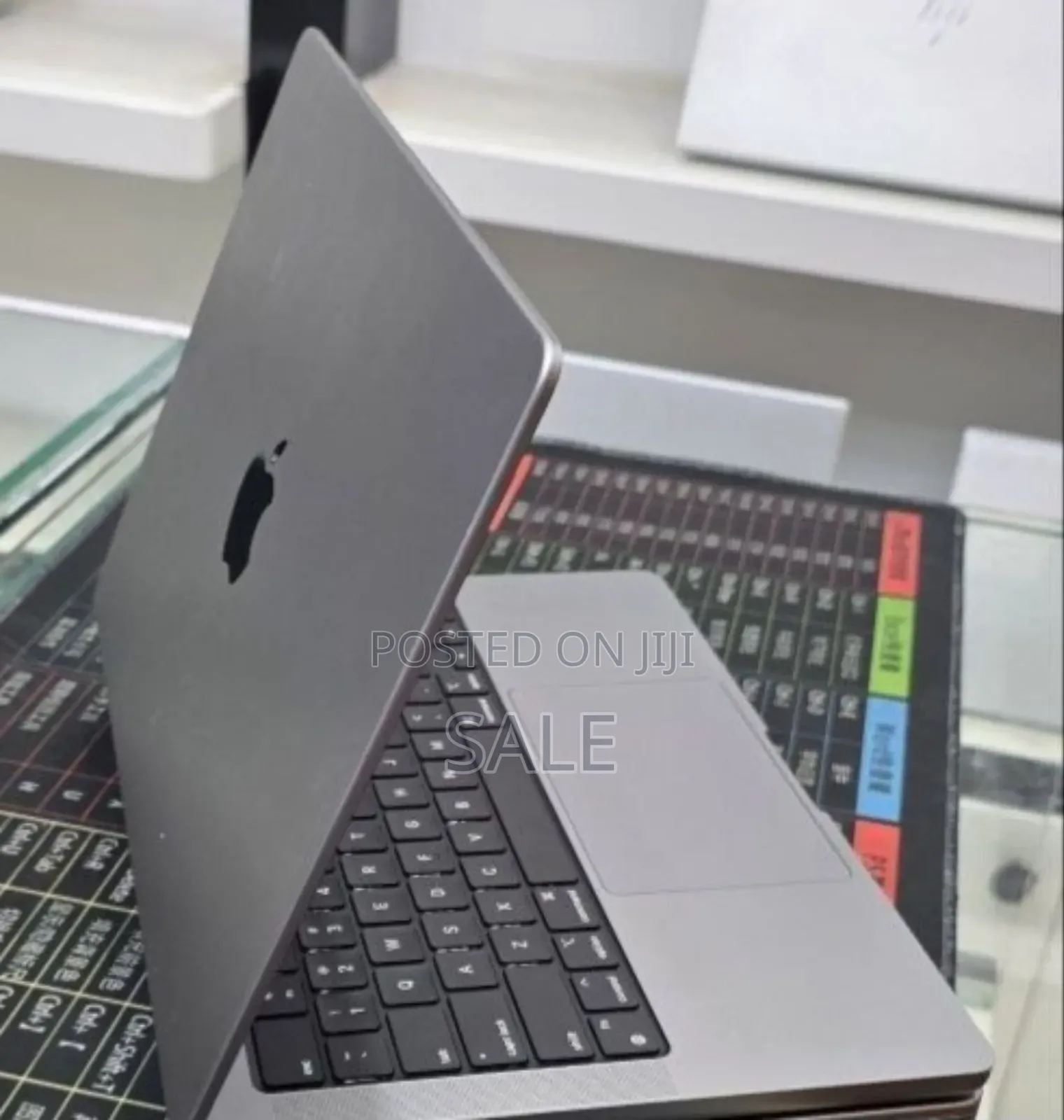 New Laptop Apple MacBook Air 2020 M1 32GB Apple M1 Pro SSD 512GB