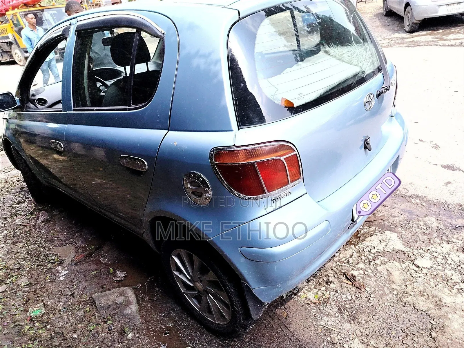 Toyota Vitz 2004 Blue