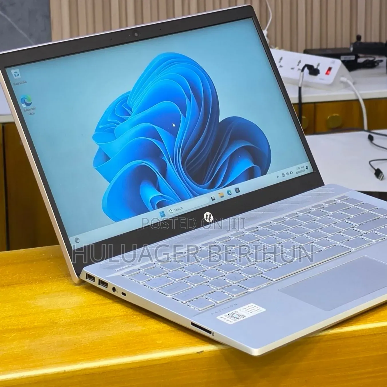 New Laptop HP Pavilion 14 8GB Intel Core i5 SSD 512GB