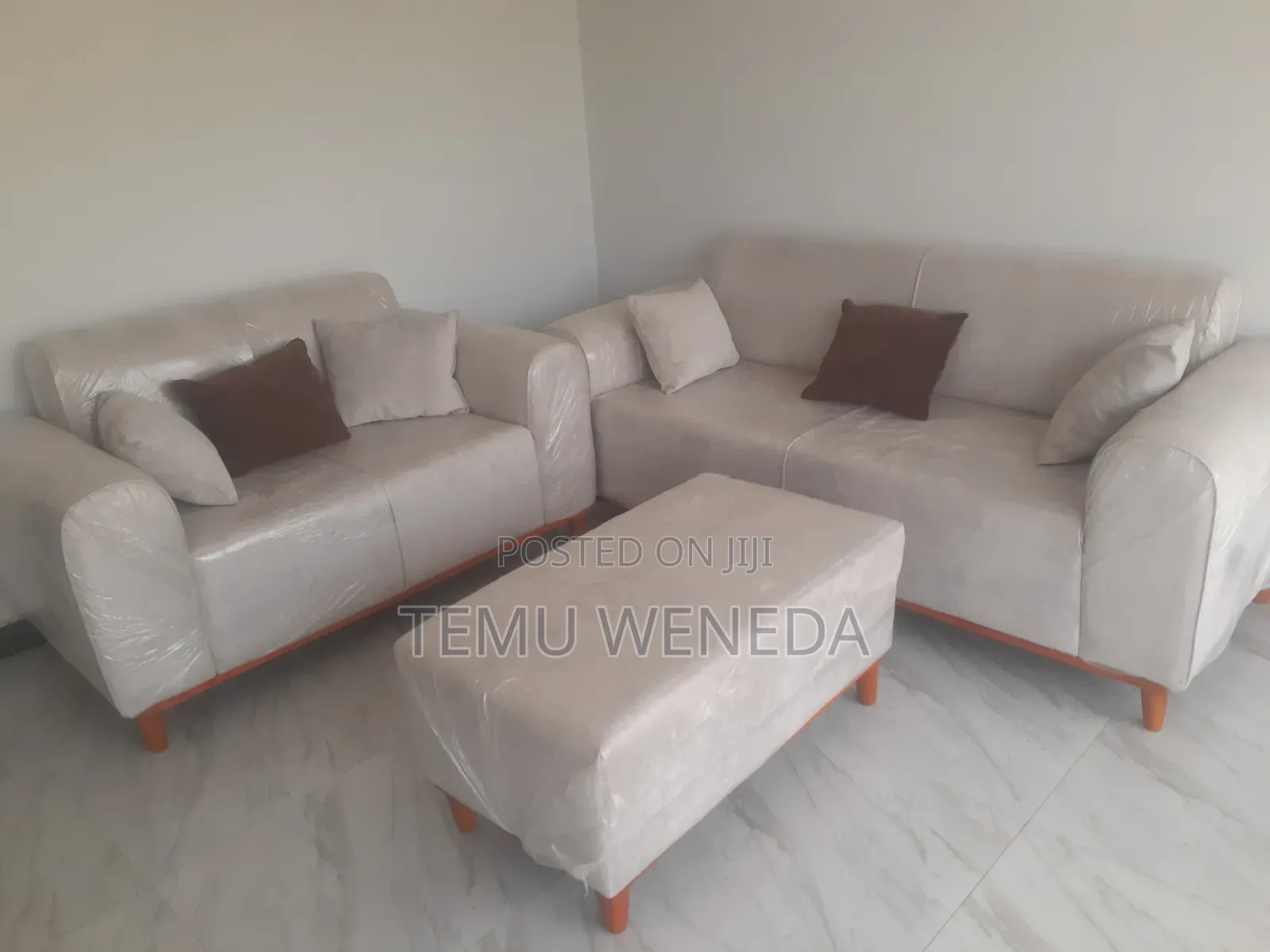 Adise Sofa