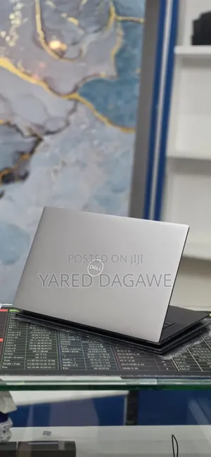 New Laptop Dell Precision 5570 16GB Intel Core i7 SSD 512GB