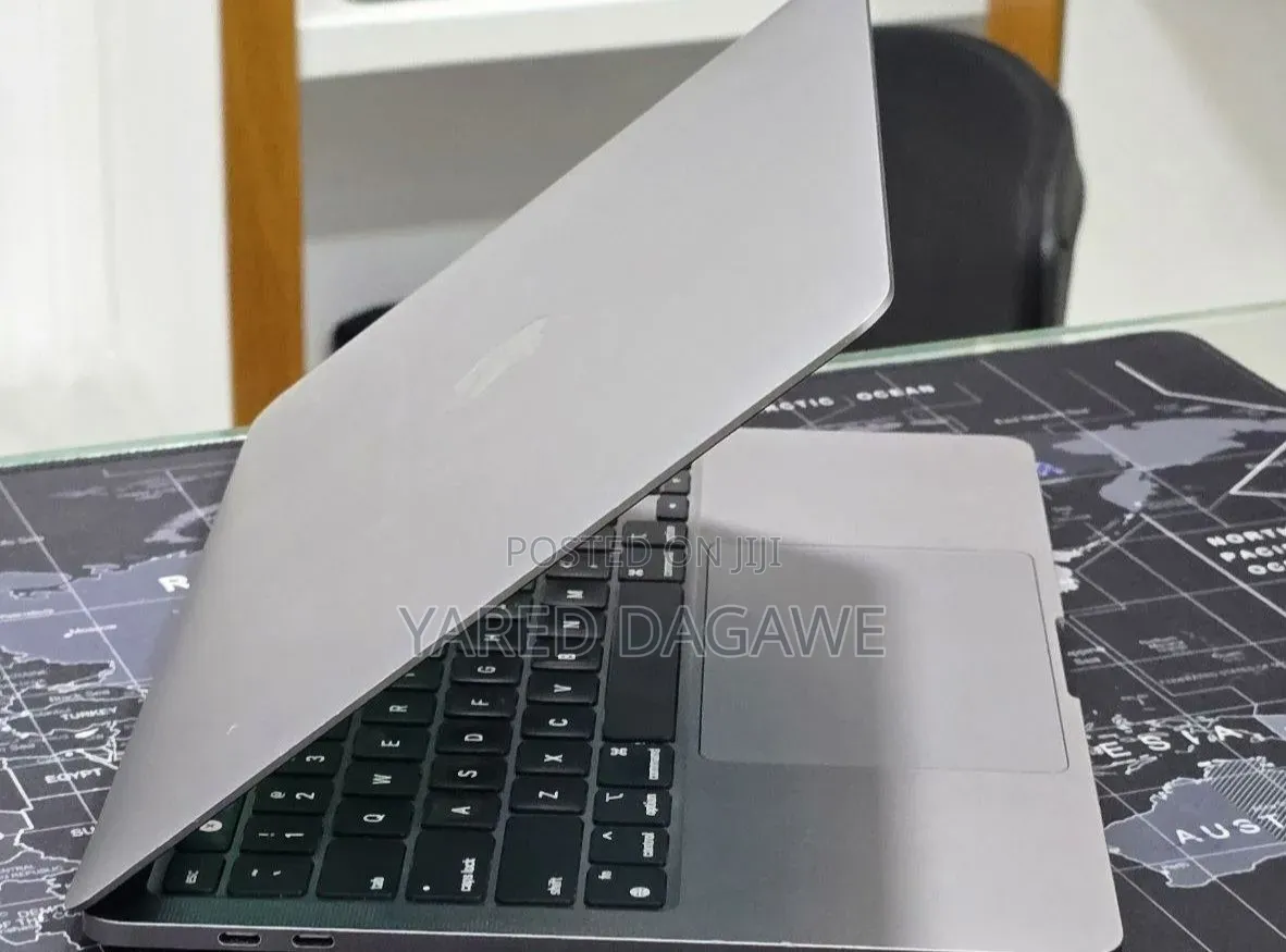 New Laptop Apple MacBook Pro 2022 M2 16GB Apple M2 SSD 256GB