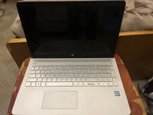 Laptop HP Pavilion 15 8GB Intel Core i5 HDD 1T