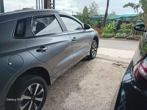 BYD E2 43 kWh 94 hp FWD 2024 Gray