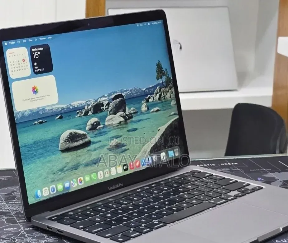 New Laptop Apple MacBook Air 2022 M2 16GB Apple M3 Pro SSD 256GB