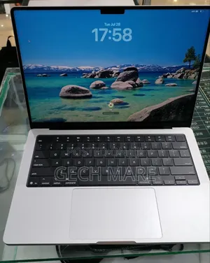 New Laptop Apple MacBook Pro 2025 M5 16GB Apple M5 Pro SSD 512GB