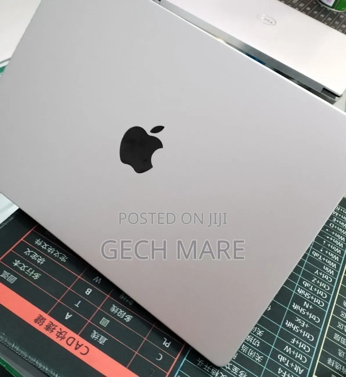 New Laptop Apple MacBook Pro 2025 M5 16GB Apple M5 Pro SSD 512GB