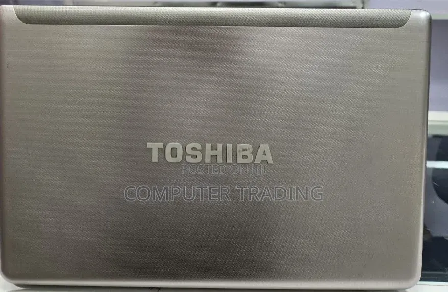 New Laptop Toshiba Satellite C55 4GB Intel Core i5 HDD 750GB