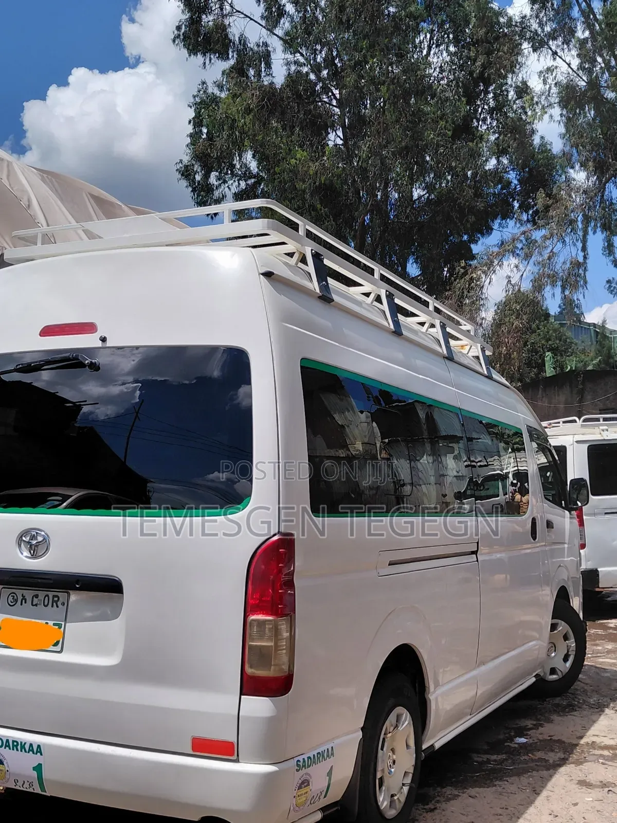 Toyota HiAce 2017 White
