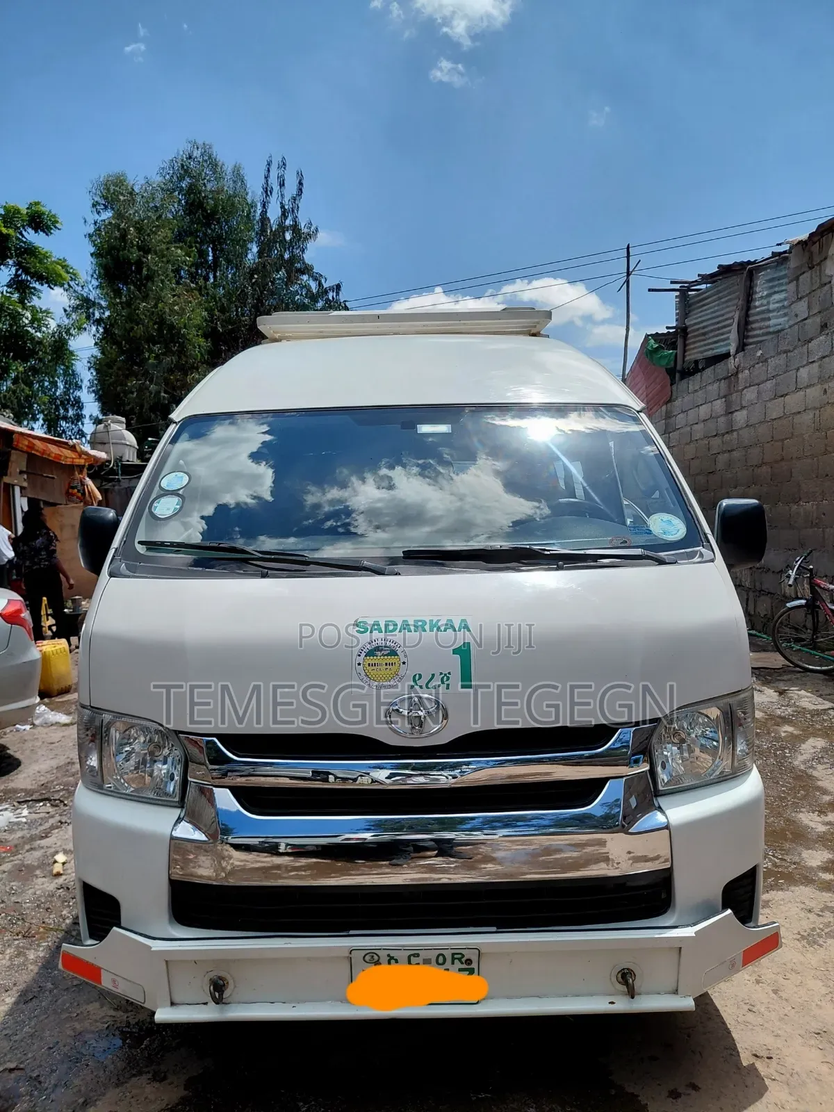 Toyota HiAce 2017 White