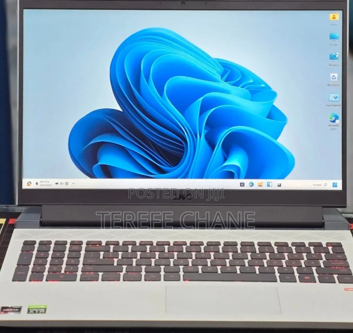 New Laptop Dell G15 5510 16GB AMD Ryzen 7 SSD 512GB