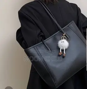 Ladies Fashion Handbag – Stylish & Elegant