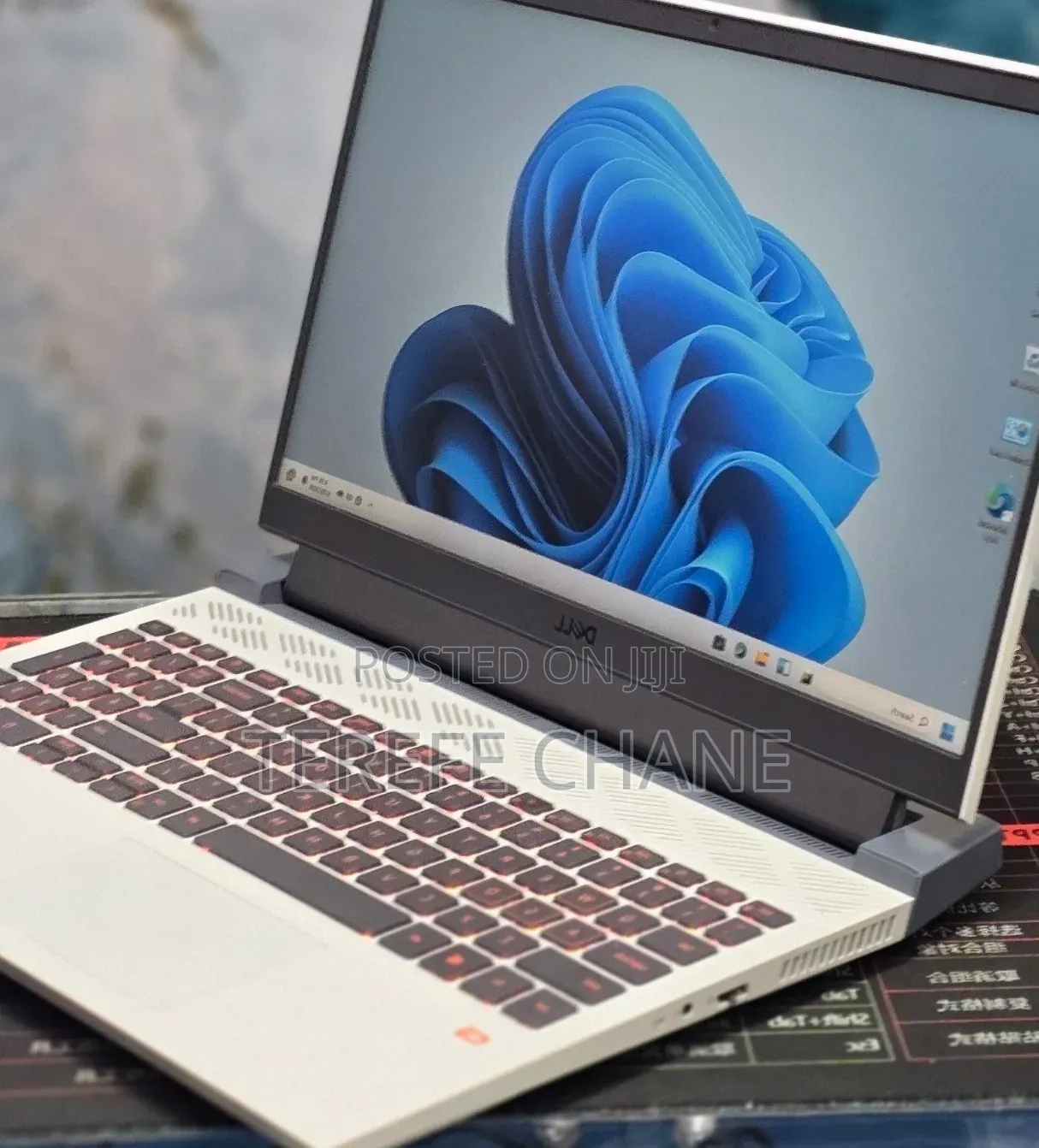 New Laptop Dell G15 5510 16GB AMD Ryzen 7 SSD 512GB