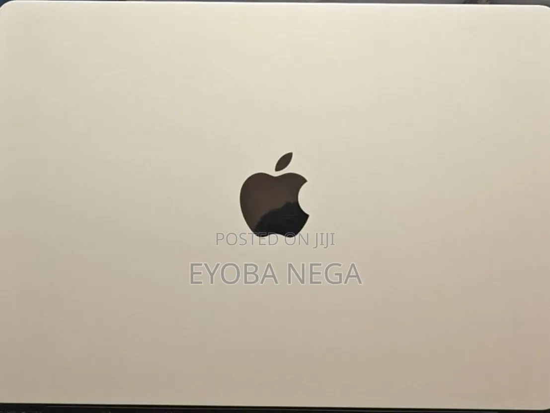 Laptop Apple MacBook Air 2022 M2 8GB Apple M2 SSD 256GB