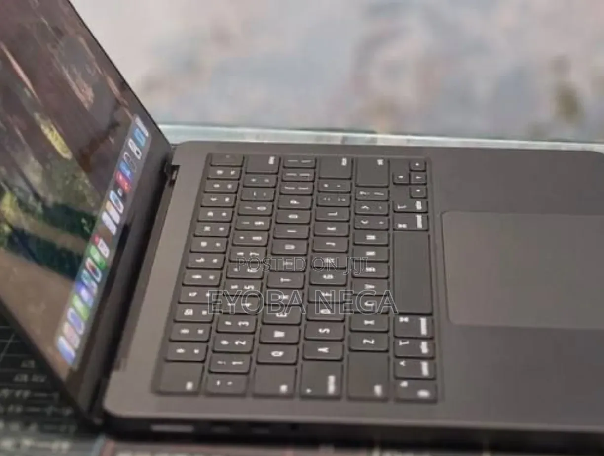 New Laptop Apple MacBook Pro 2024 M4 16GB Apple M4 SSD 512GB