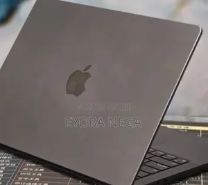 New Laptop Apple MacBook Pro 2024 M4 16GB Apple M4 SSD 512GB