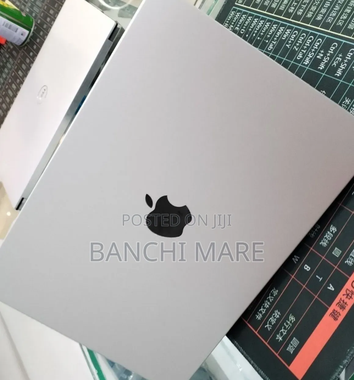 New Laptop Apple MacBook Pro 2025 M5 16GB Apple M5 SSD 512GB