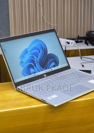 New Laptop HP Pavilion 14 8GB Intel Core i5 SSD 512GB