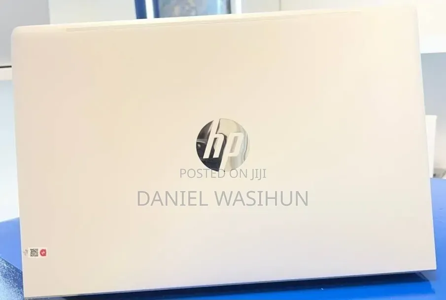 New Laptop HP ProBook X360 435 G10 16GB Intel Core i7 SSD 1T