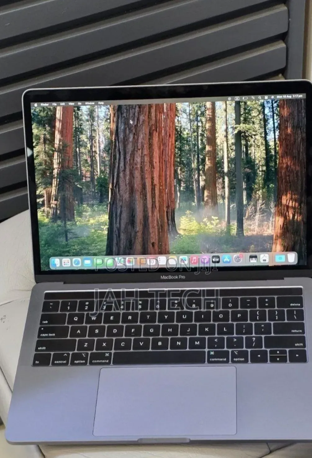 New Laptop Apple MacBook Pro 2019 16GB Intel Core i5 SSD 512GB