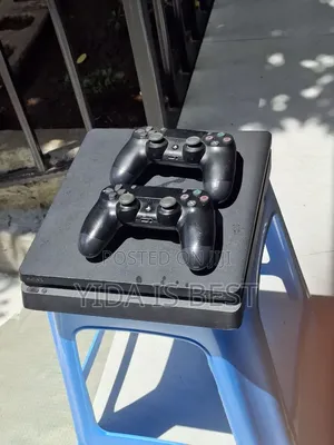 Ps4 Slim With 2 Controllers