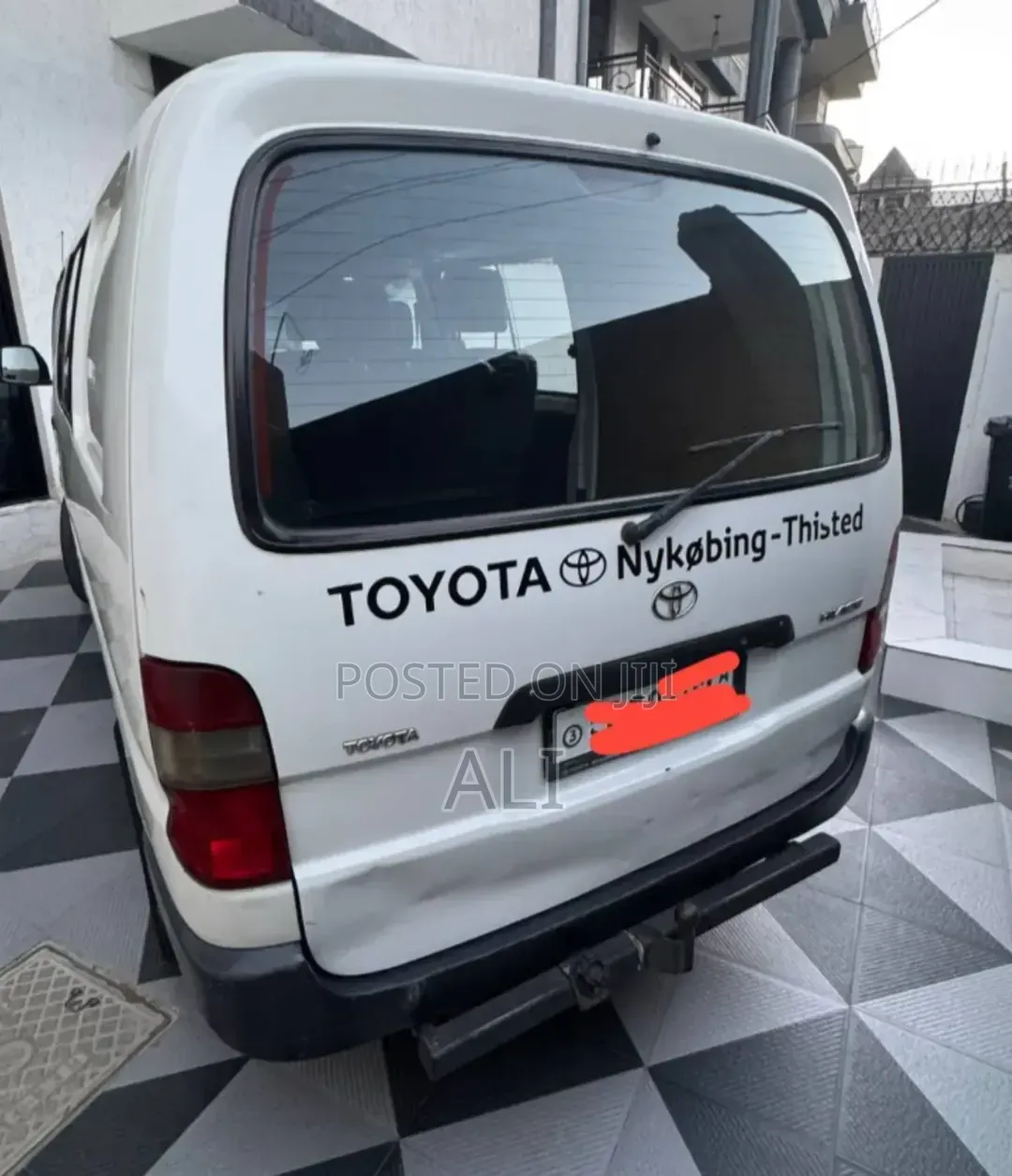 Toyota Grand HiAce 2002 White