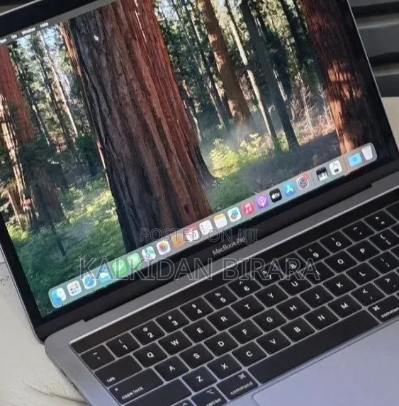 New Laptop Apple MacBook Pro 2019 16GB Intel Core i7 SSD 512GB