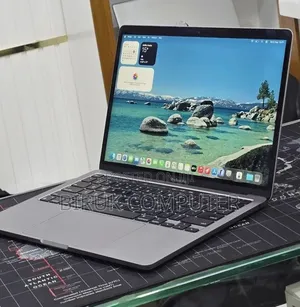 New Laptop Apple MacBook Pro 2022 M2 16GB Apple M2 SSD 256GB