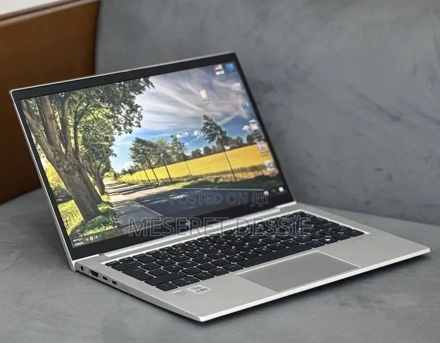 New Laptop HP EliteBook 830 G8 8GB Intel Core i5 SSD 512GB