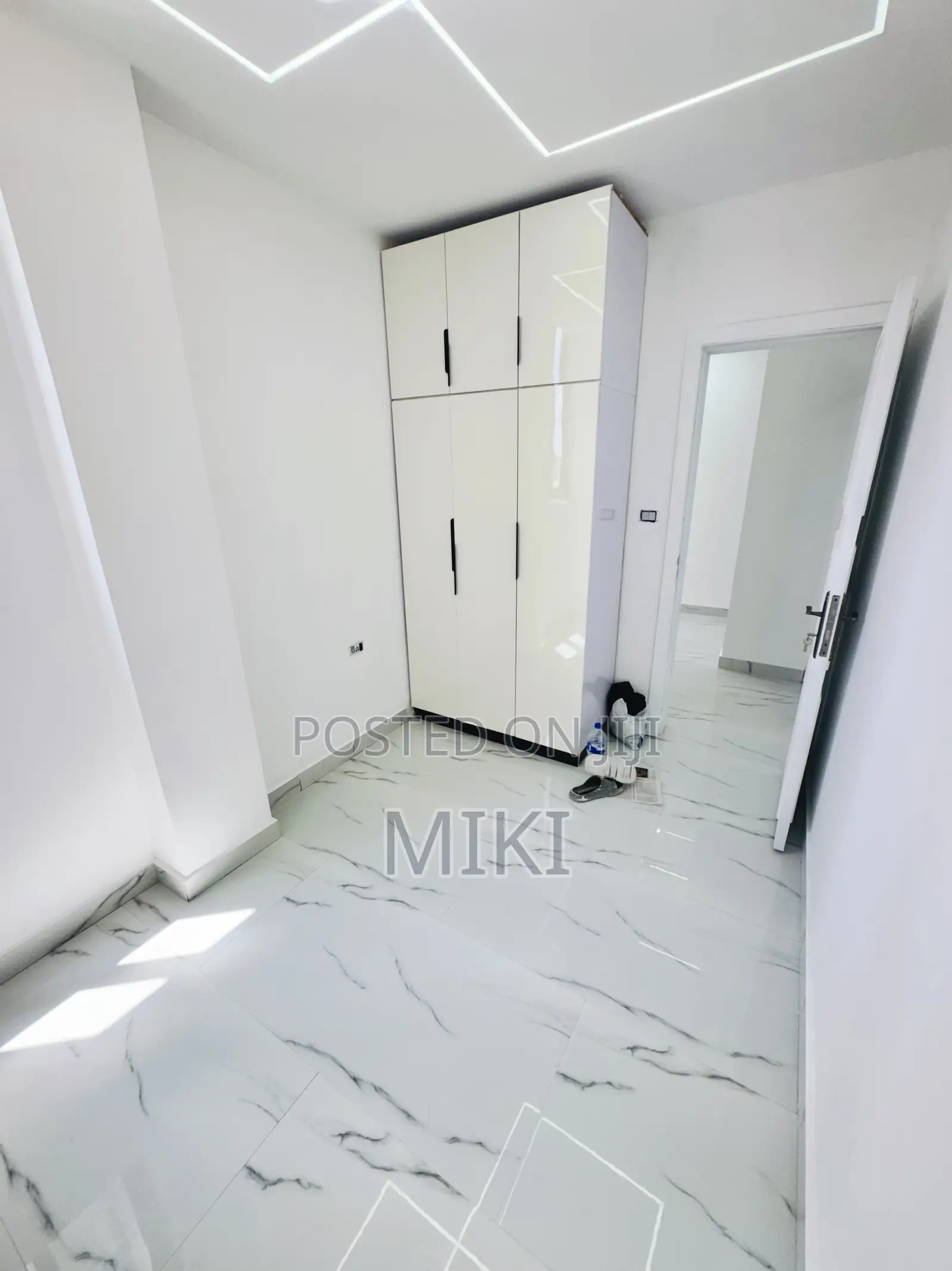 Furnished 3bdrm Apartment in Diaspora Garment, Nifas Silk-Lafto