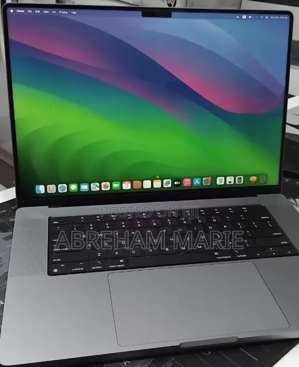 New Laptop Apple MacBook Pro 2021 M1 Max 32GB Apple M1 Pro SSD 1T