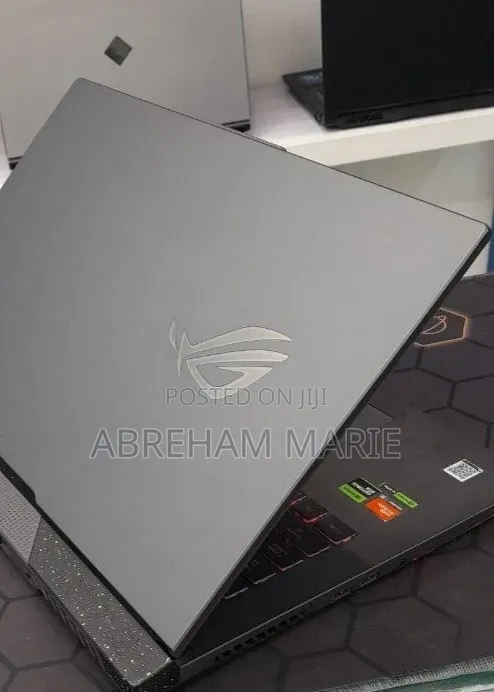 New Laptop Asus ROG Strix G18 16GB AMD Ryzen 9 SSD 1T