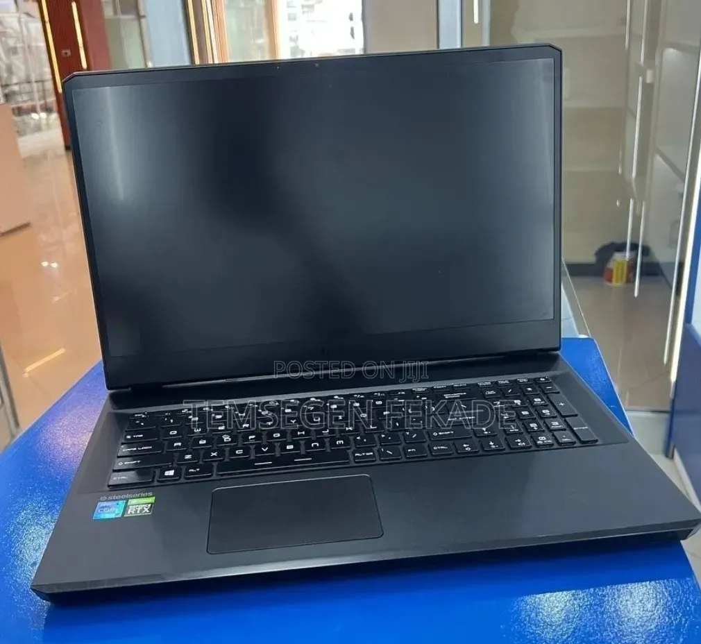 New Laptop MSI GP75 Leopard 16GB Intel Core i7 SSD 512GB