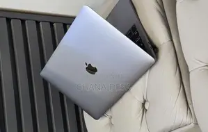 New Laptop Apple MacBook Pro 2019 16GB Intel Core i5 SSD 512GB