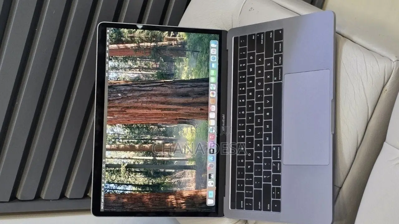 New Laptop Apple MacBook Pro 2019 16GB Intel Core i5 SSD 512GB