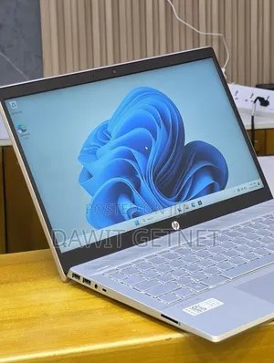 New Laptop HP Pavilion 15 8GB Intel Core i5 SSD 512GB