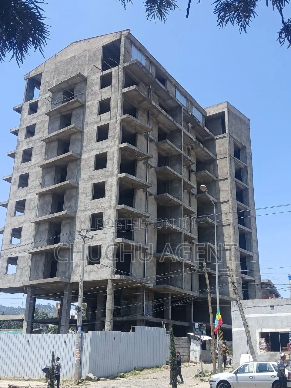 20bdrm Apartment in Yeka for sale