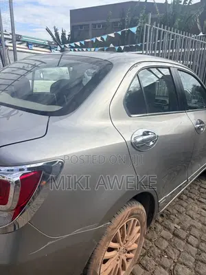Suzuki Dzire 2022 Silver