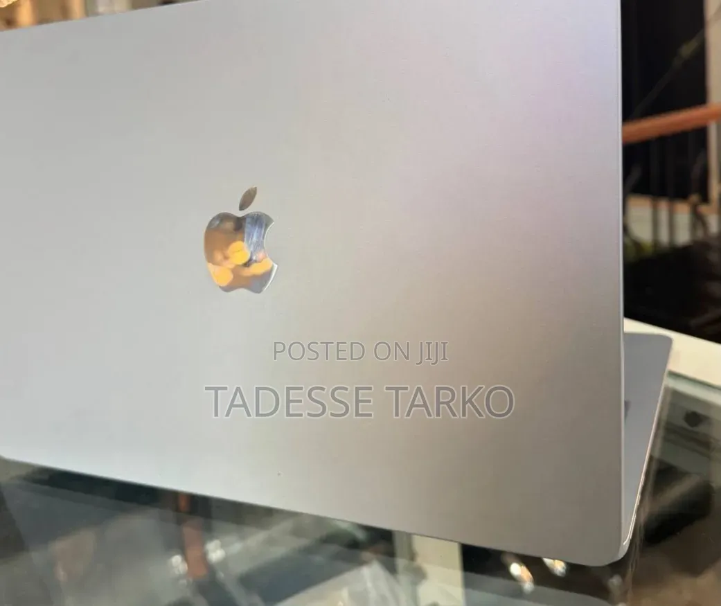 New Laptop Apple MacBook Air 2025 M4 16GB Apple M4 SSD 256GB