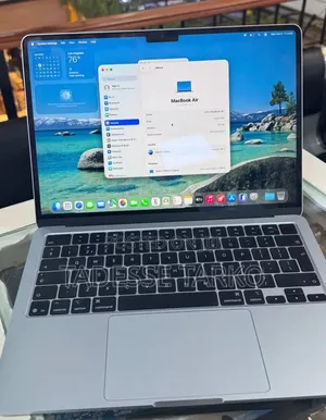 New Laptop Apple MacBook Air 2025 M4 16GB Apple M4 SSD 256GB