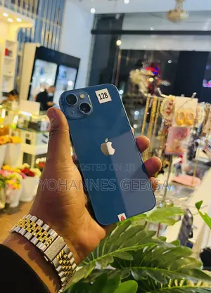 New Apple iPhone 13 128 GB Blue