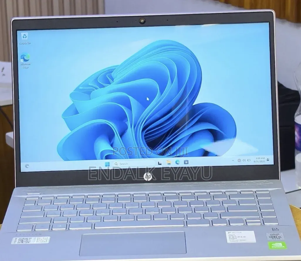 New Laptop HP Pavilion 14 8GB Intel Core i5 SSD 512GB